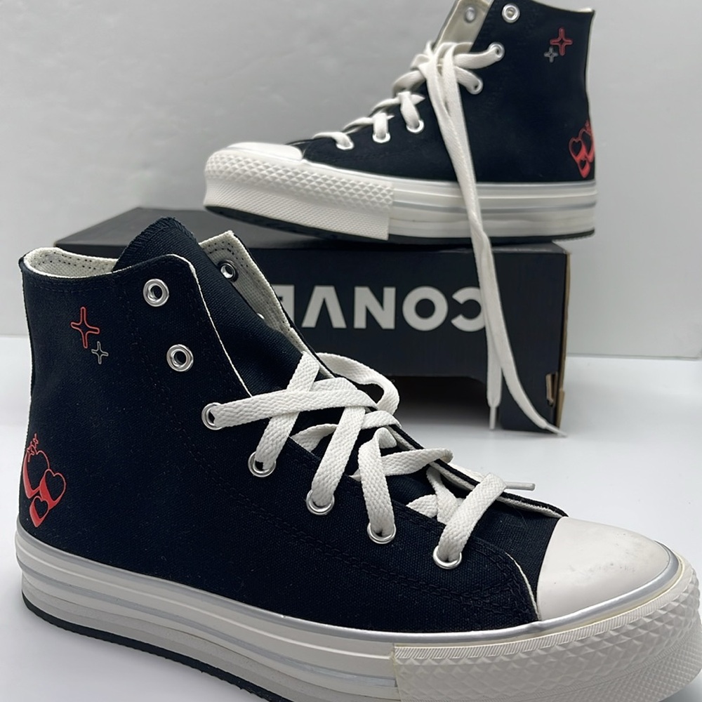 Converse WMNS High-Tops w Red Heart Details
CTAS EVA LIFT HI
BLACK/VINTAGE WHITE - Picture 14 of 16